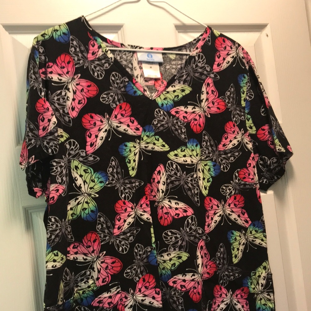 Women’s Butterfly Scrub Top